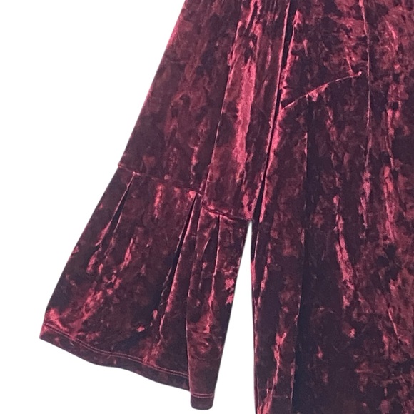 Ellos Crushed Velvet Bell Sleeve Top Red Wine Size 18/20 Stretch Mock Neck Y2K - Picture 3 of 9
